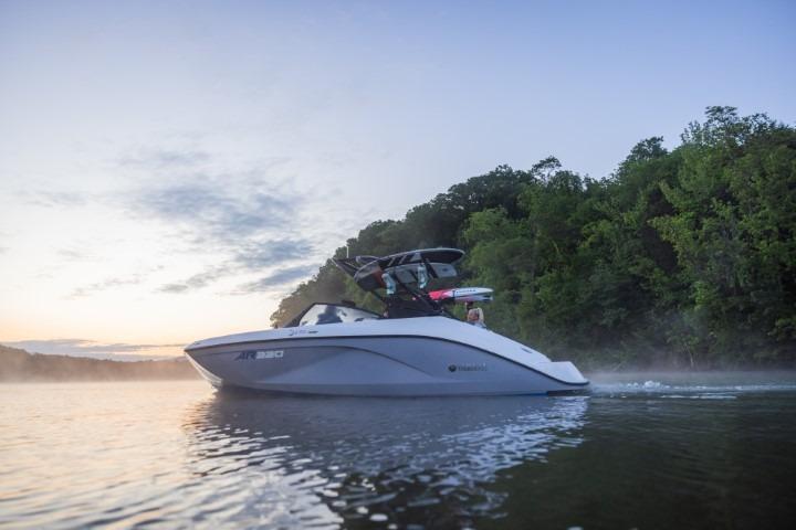 2026 Yamaha Boats AR220