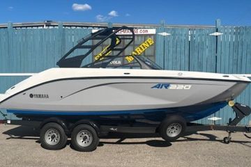 2026 Yamaha Boats AR220