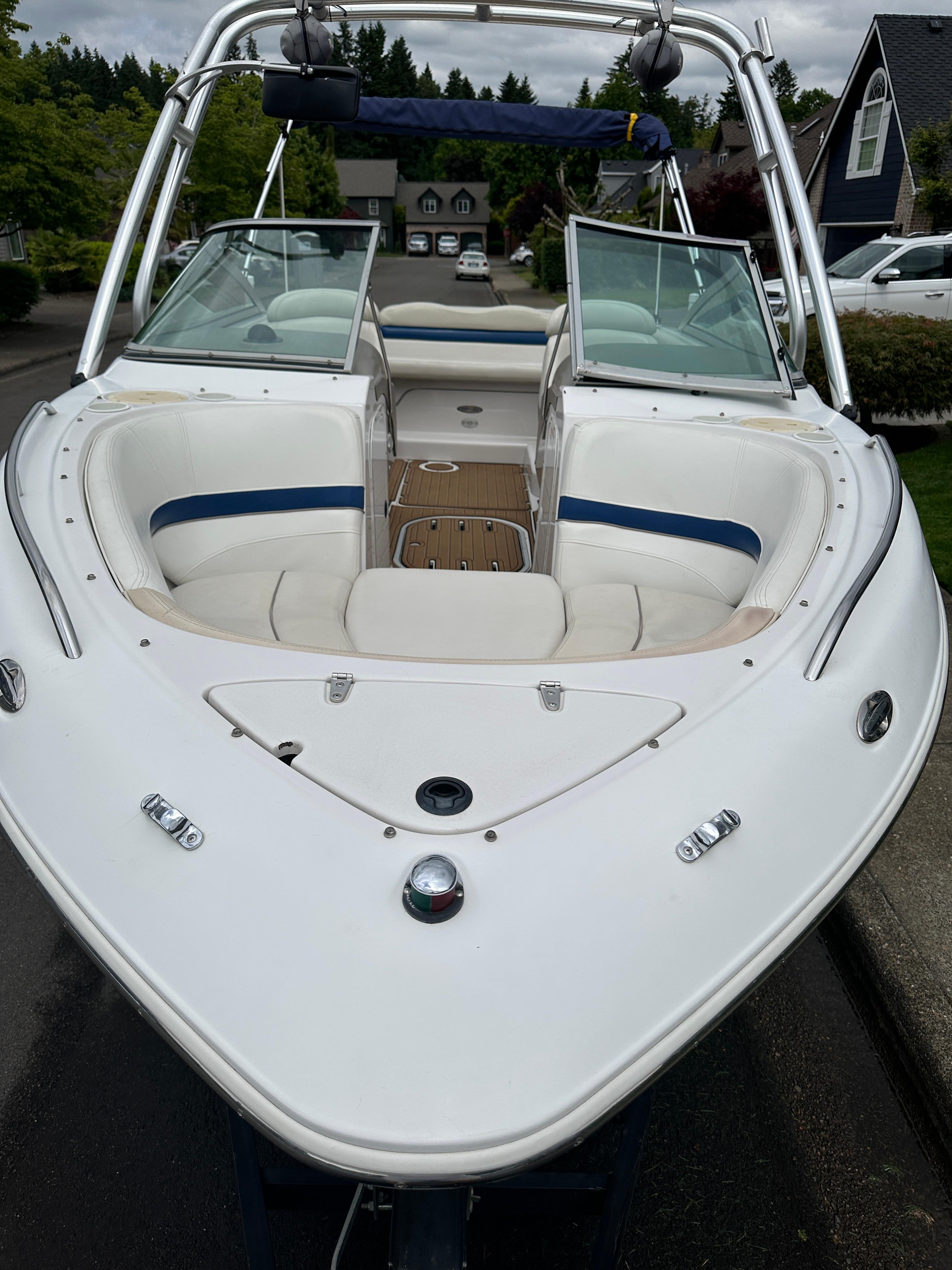 2002 Four Winns 220 Horizon