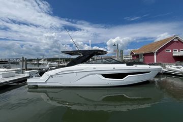 2024 Cruisers Yachts 34 GLS OB