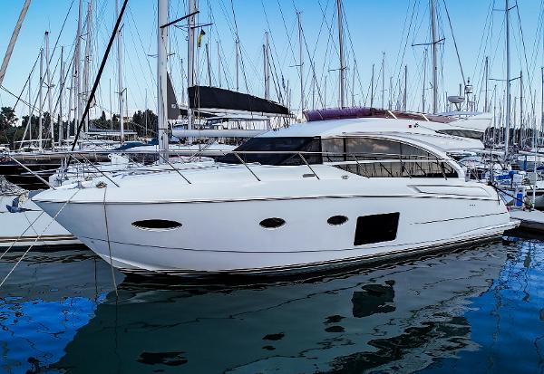 2017 Princess 52
