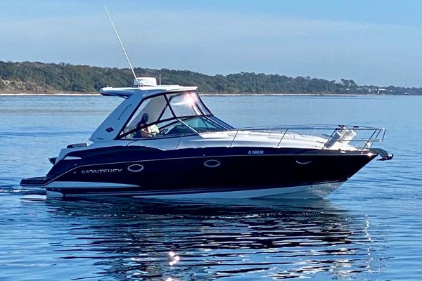 Monterey 335 Sport Yacht 2016 Monterey 335 SY  STBD Profile