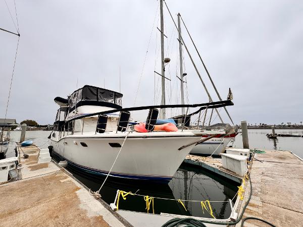 1985 Symbol 51 Cockpit Motor Yacht