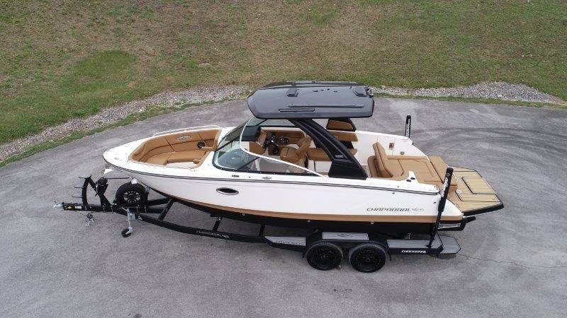 2025 Chaparral 28 Surf