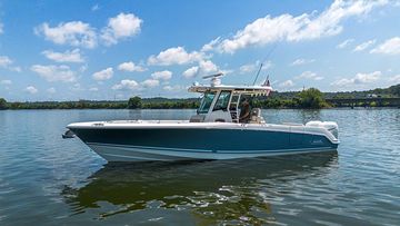 2017 Boston Whaler 330 Outrage