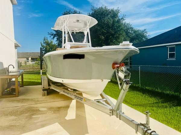 2021 Sea Hunt Ultra 234