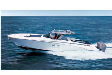 2023 Canados 493 Gladiator