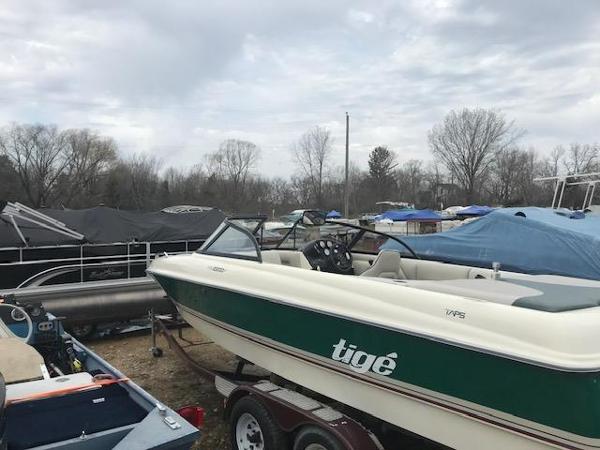 1997 Tigé Pre2200wt