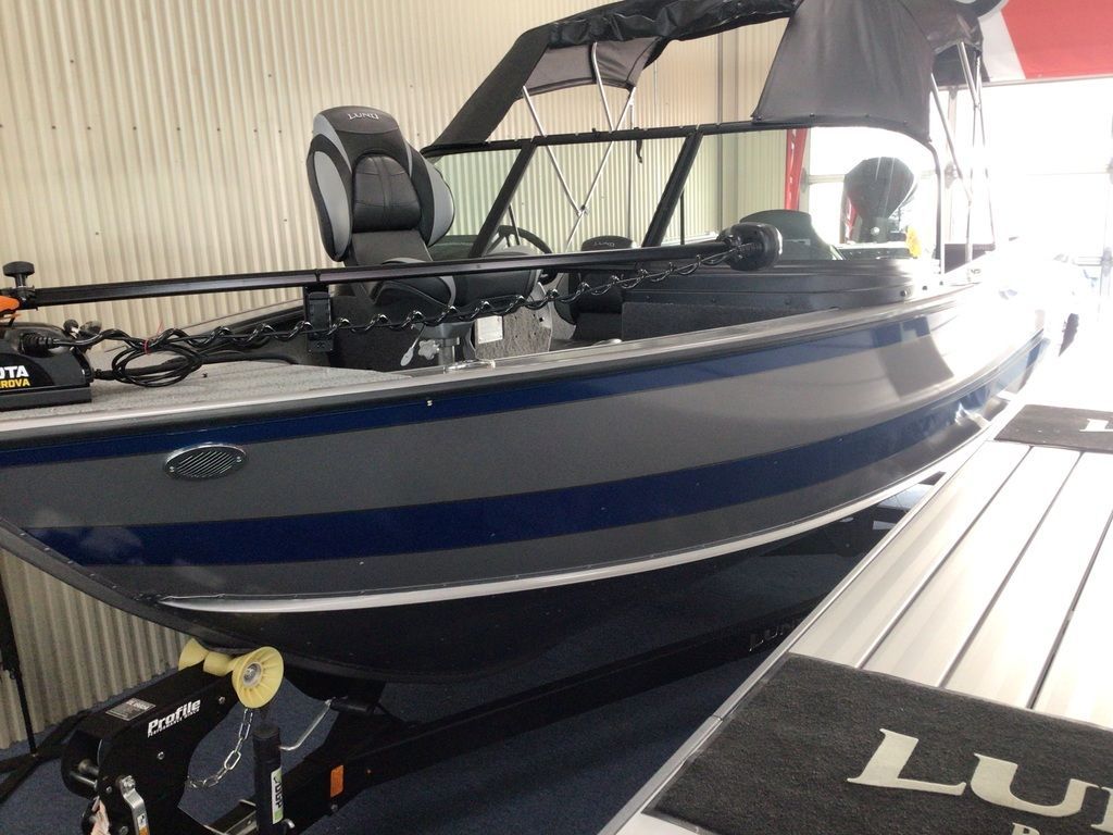 2025 Lund 2075 Fisherman