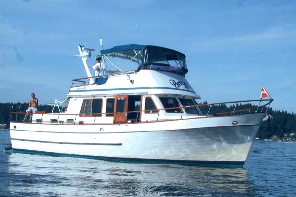 1981 Ocean Alexander 40 Double Cabin