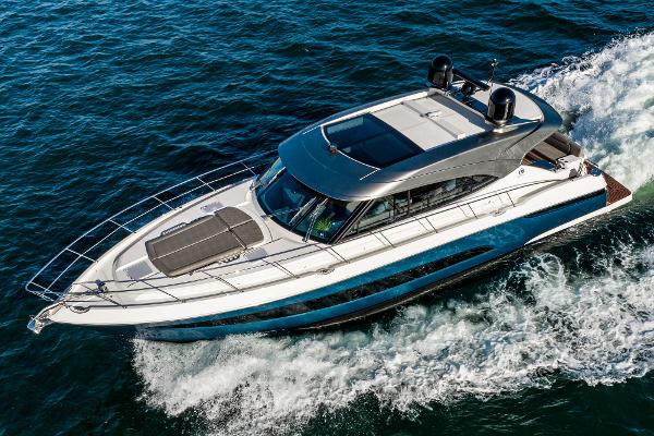2021 Riviera 5400 Sport Yacht