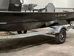 Lowe Roughneck RX1870 Pathfinder