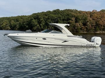 2025 Crownline 330 XSS