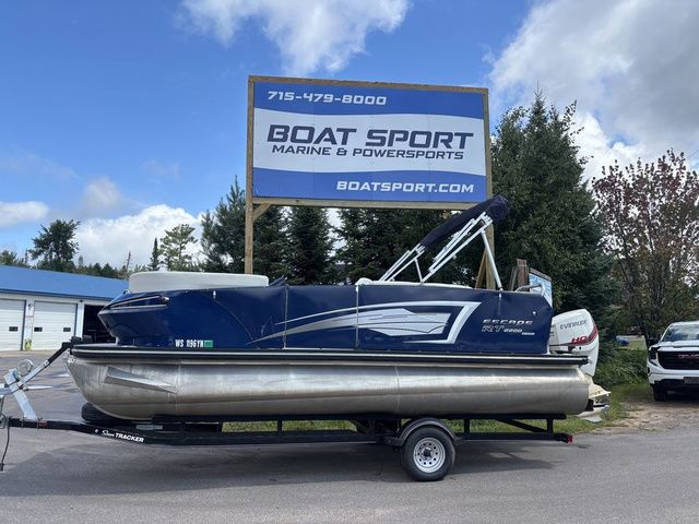 2017 Larson Escape RT Cruise RT 2200 Twin