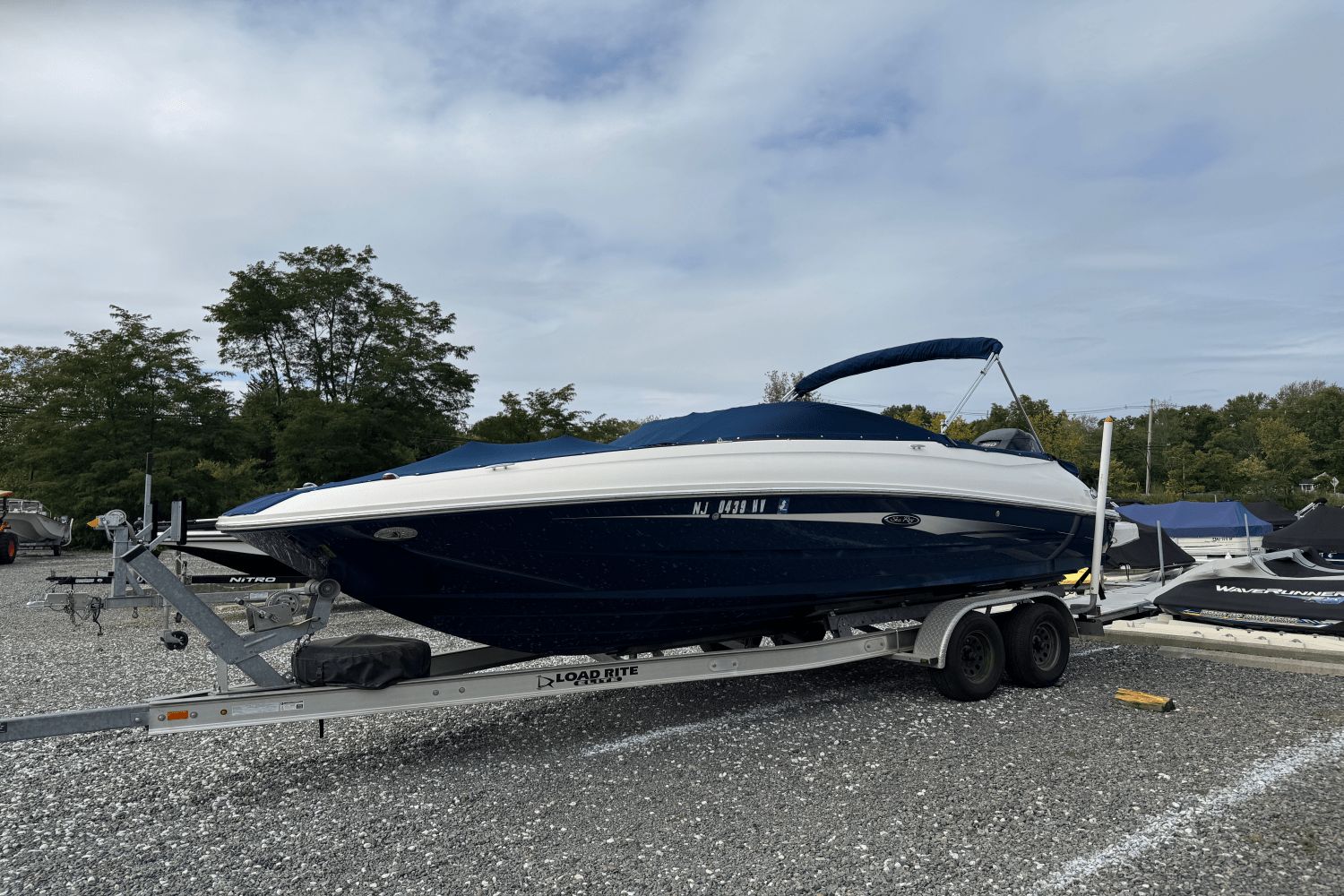 2016 Sea Ray 240 Sundeck Outboard
