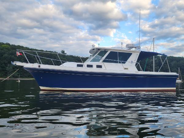 Albin 31 Tournament Express Profile