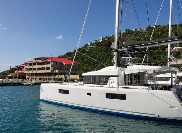 2018 Lagoon 52