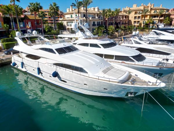 Custom Line 94 Ferretti Yachts Custom Line 94