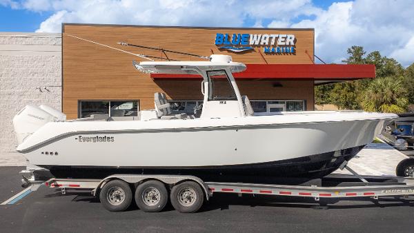 Everglades 315 Center Console 2025 Everglades 315 Center Console boat on trailer at Blue Water Marine.