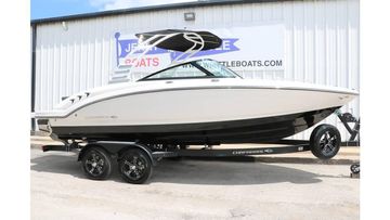 2025 Chaparral 23 Surf