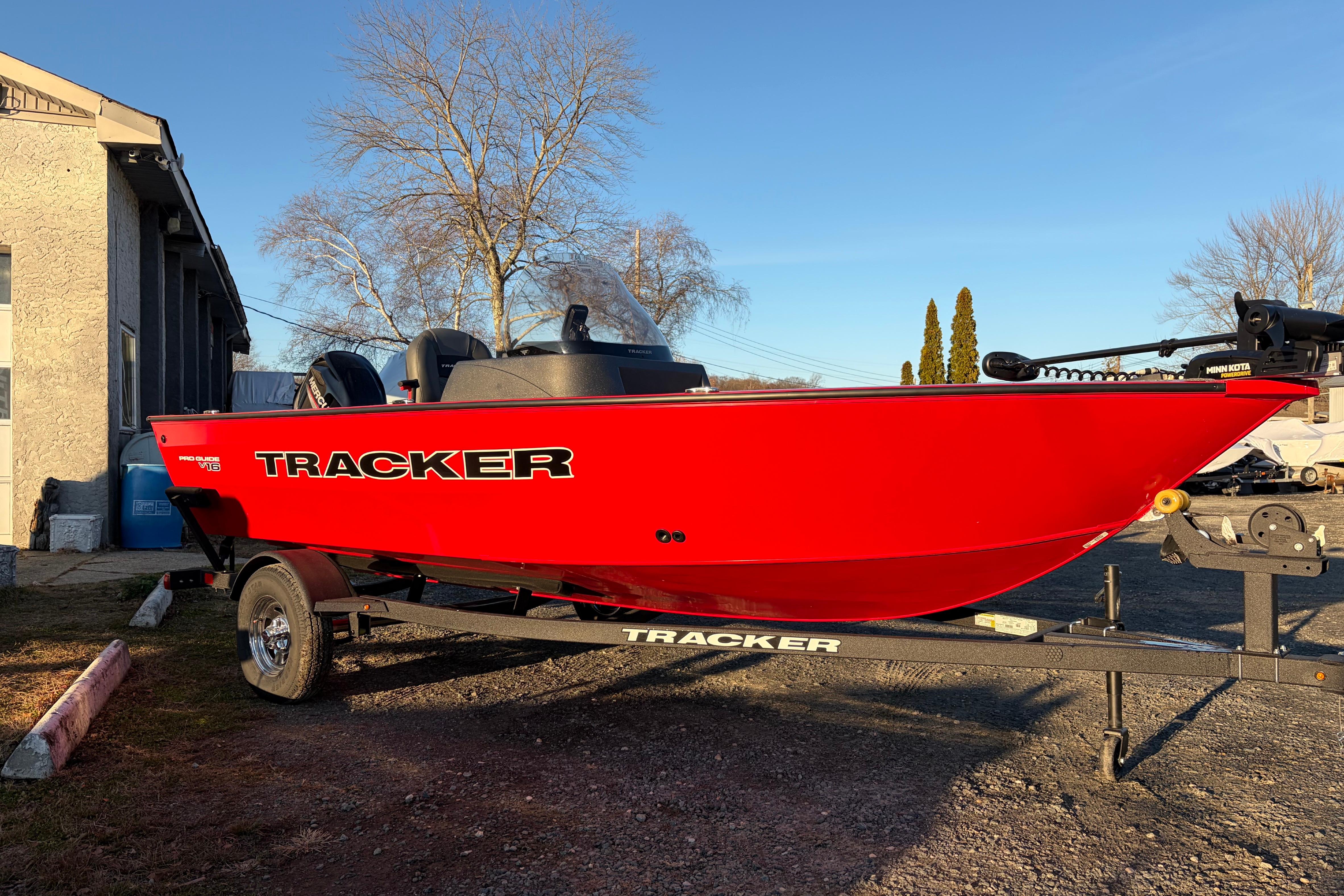 2026 Tracker Pro Guide V-16 SC