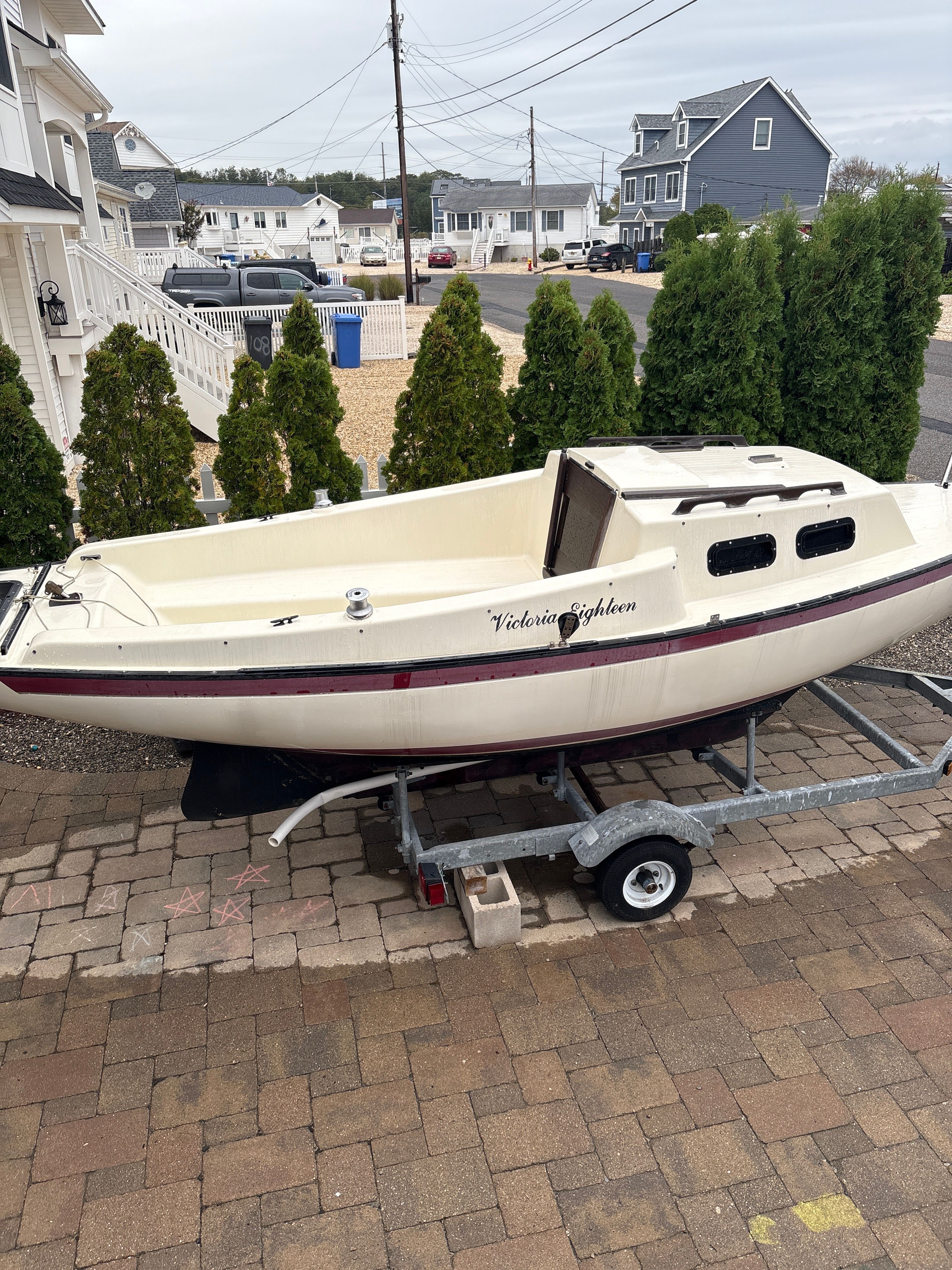 1982 Victoria Sail