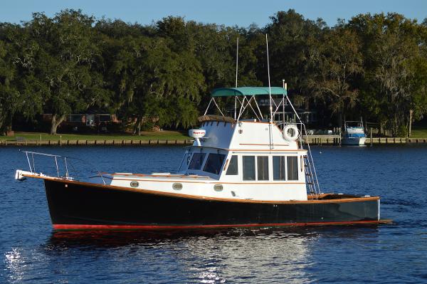 Stanley Downeast Lobster Boat Lobster Yacht Fly Bridge Cruiser