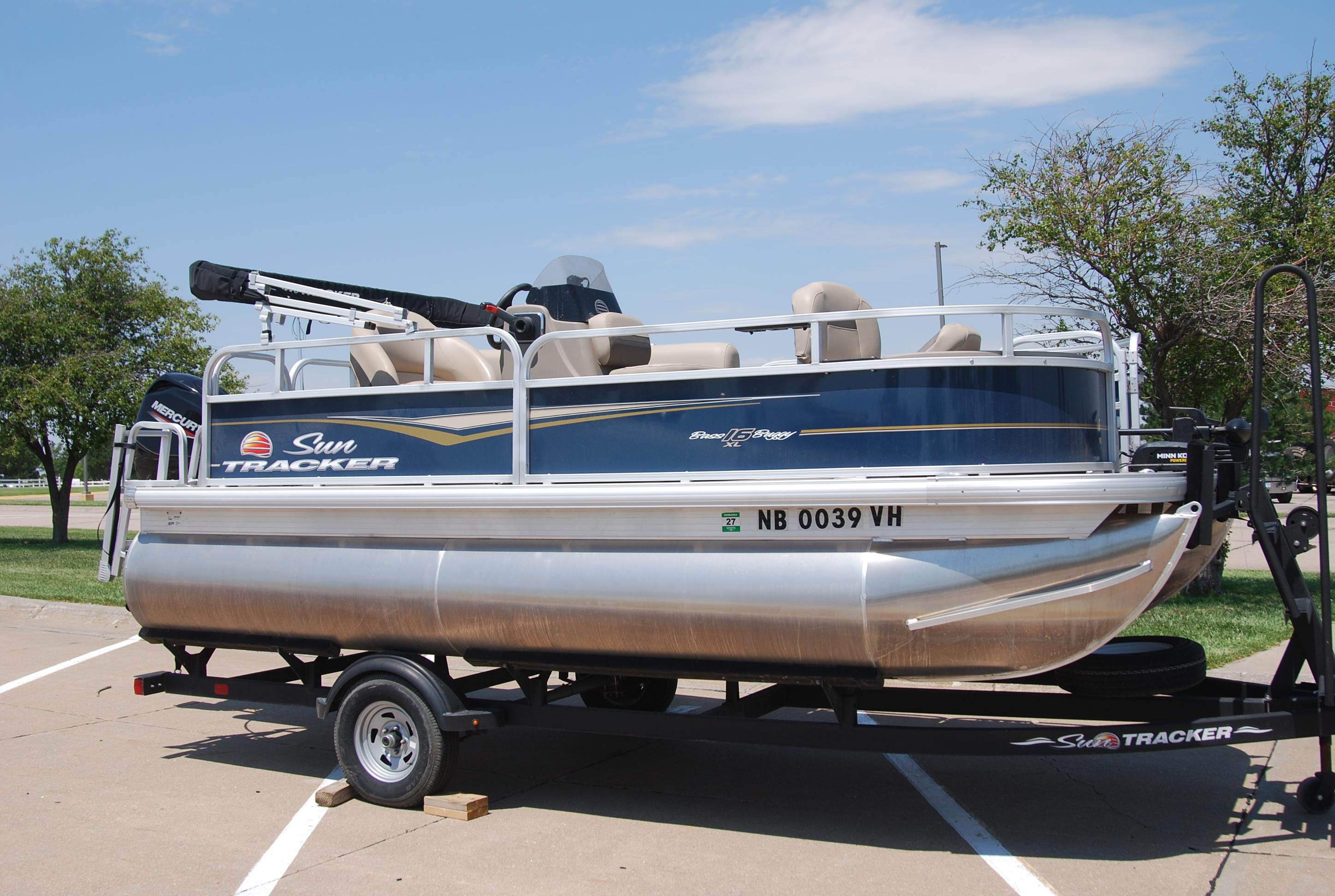 2022 Sun Tracker Bass Buggy 16 XL