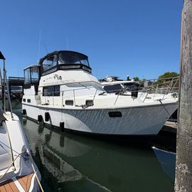 1988 Carver 36 Aft Cabin Motor Yacht