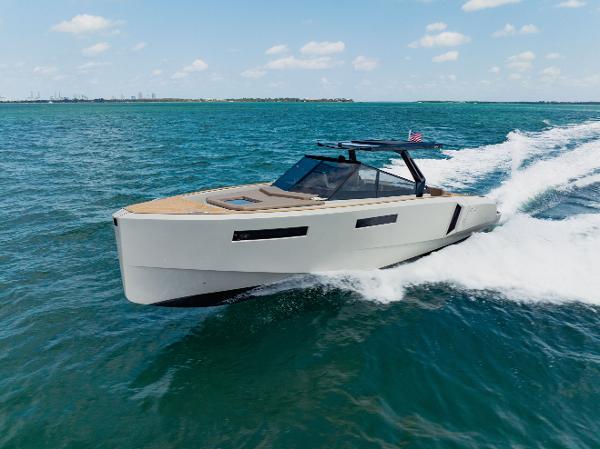 2024 Evo Yachts R4 WA