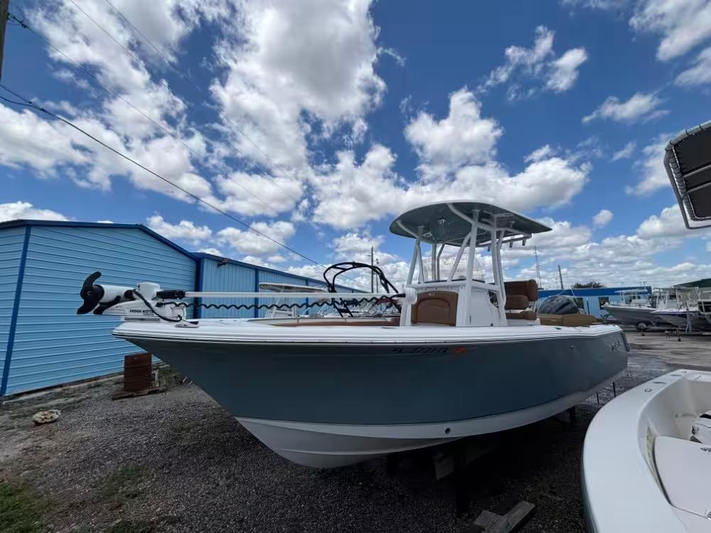 2023 Sea Hunt Ultra 229