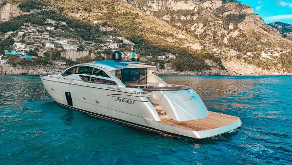 Pershing 80
