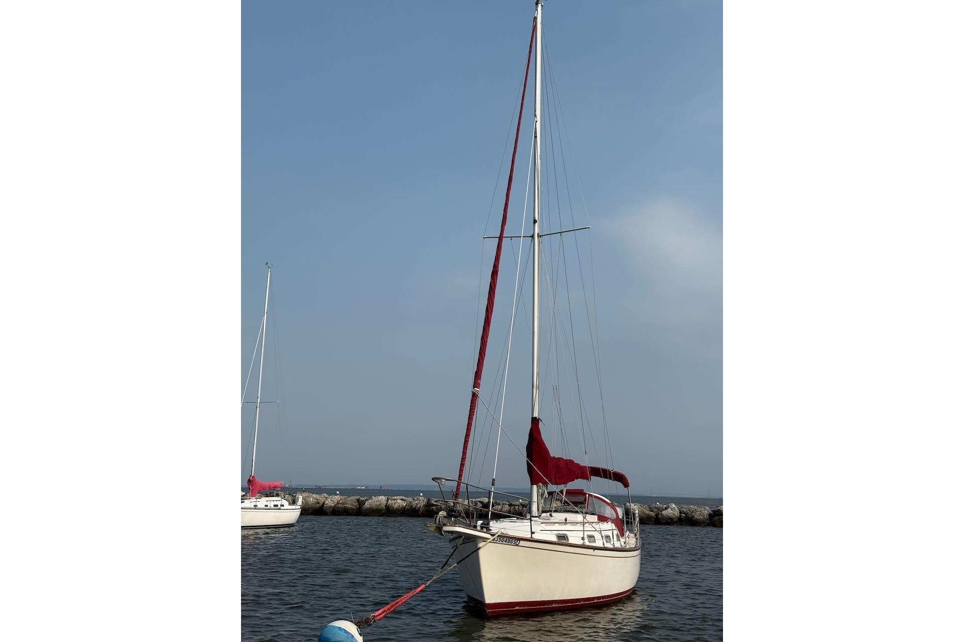 1987 Island Packet 31