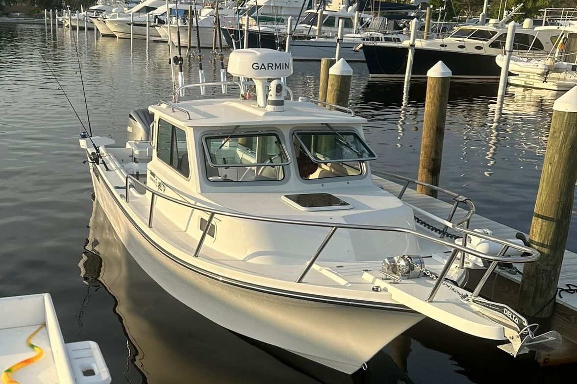 2023 Parker 2320 Sport Cabin