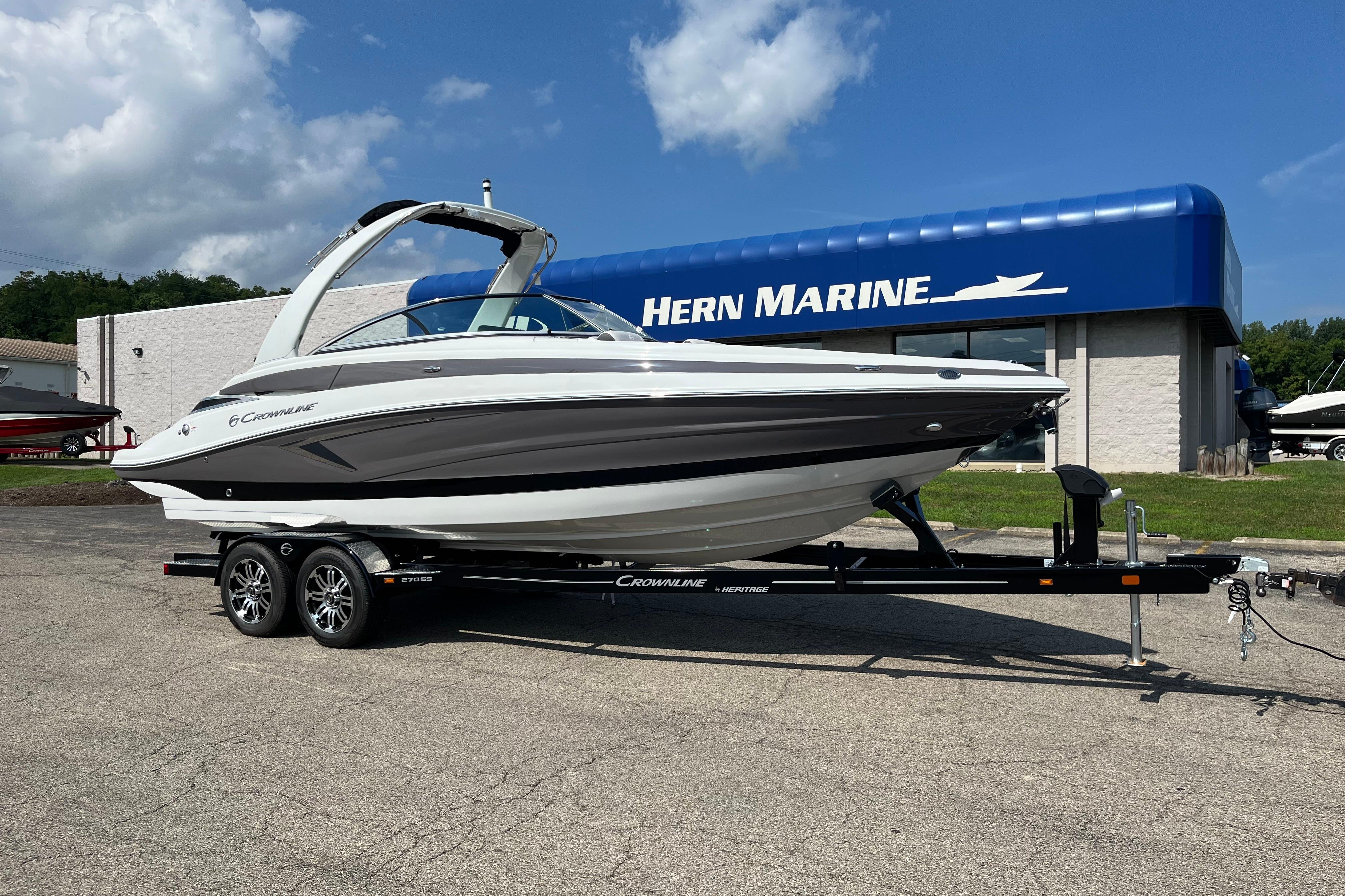 2026 Crownline 270 SS