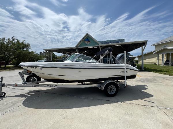 2001 Boston Whaler 18 Ventura
