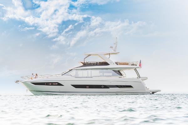 2023 Prestige 690