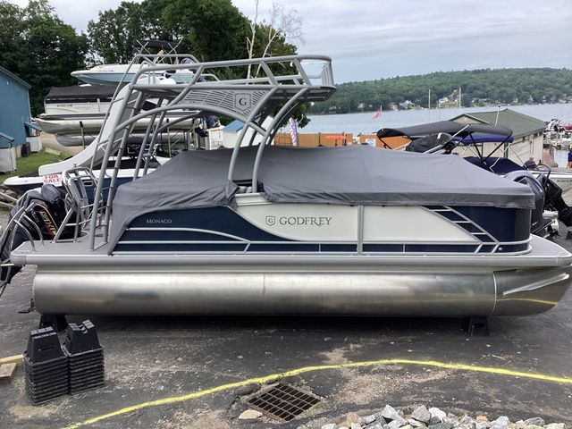 2025 Godfrey Monaco 235 SDB