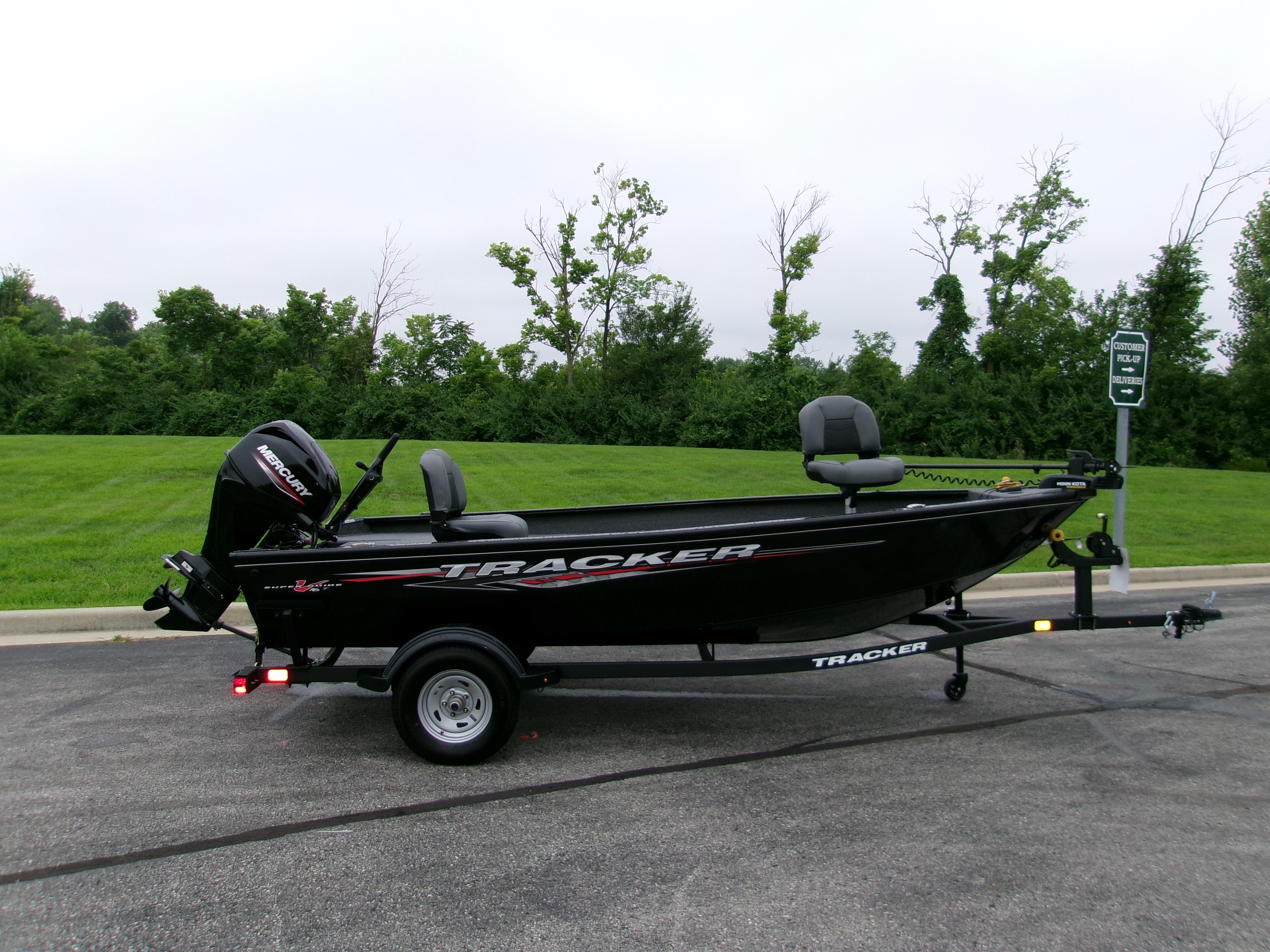 2025 Tracker Super Guide V-16 T