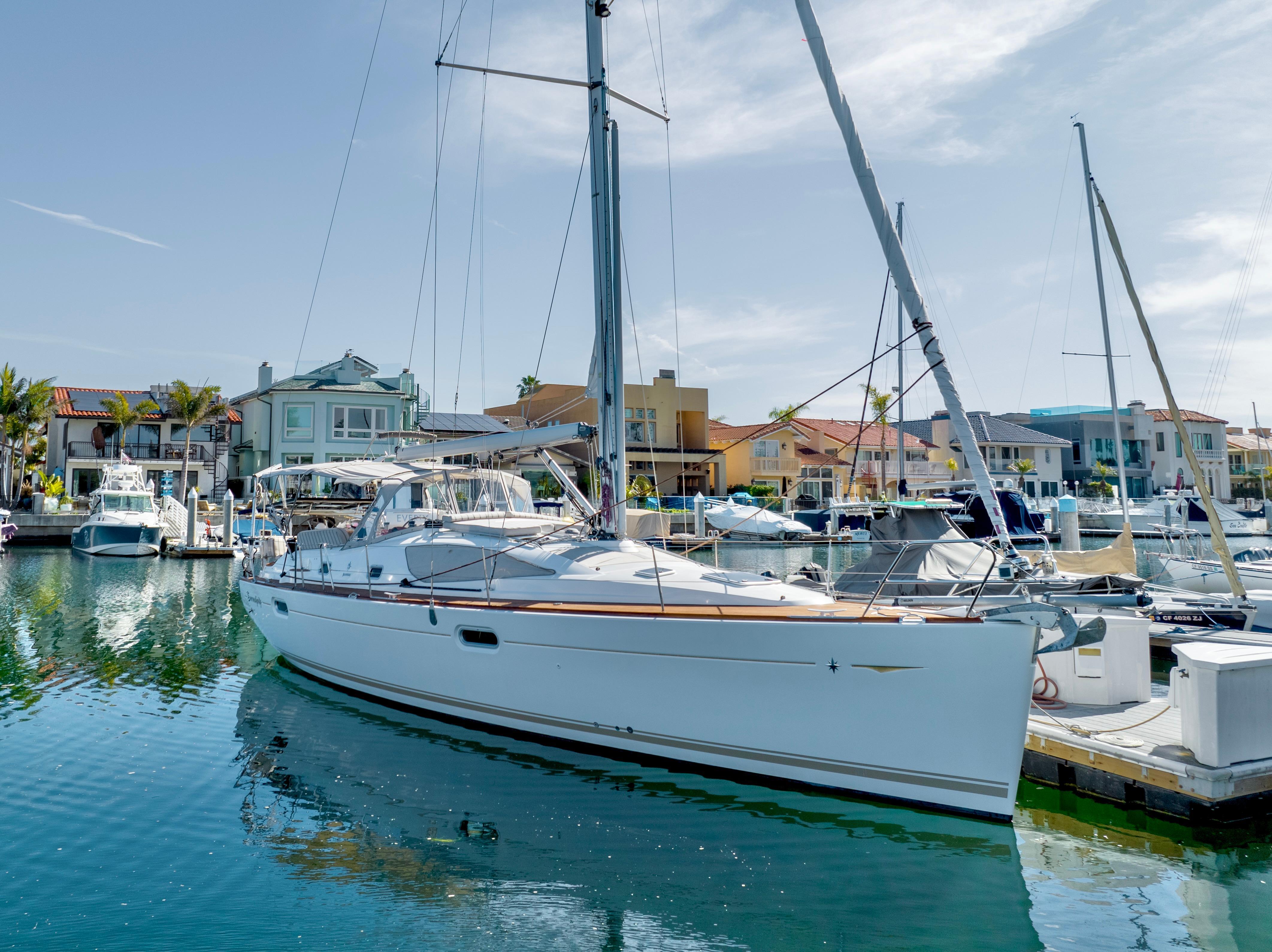 2006 Jeanneau Deck Salon