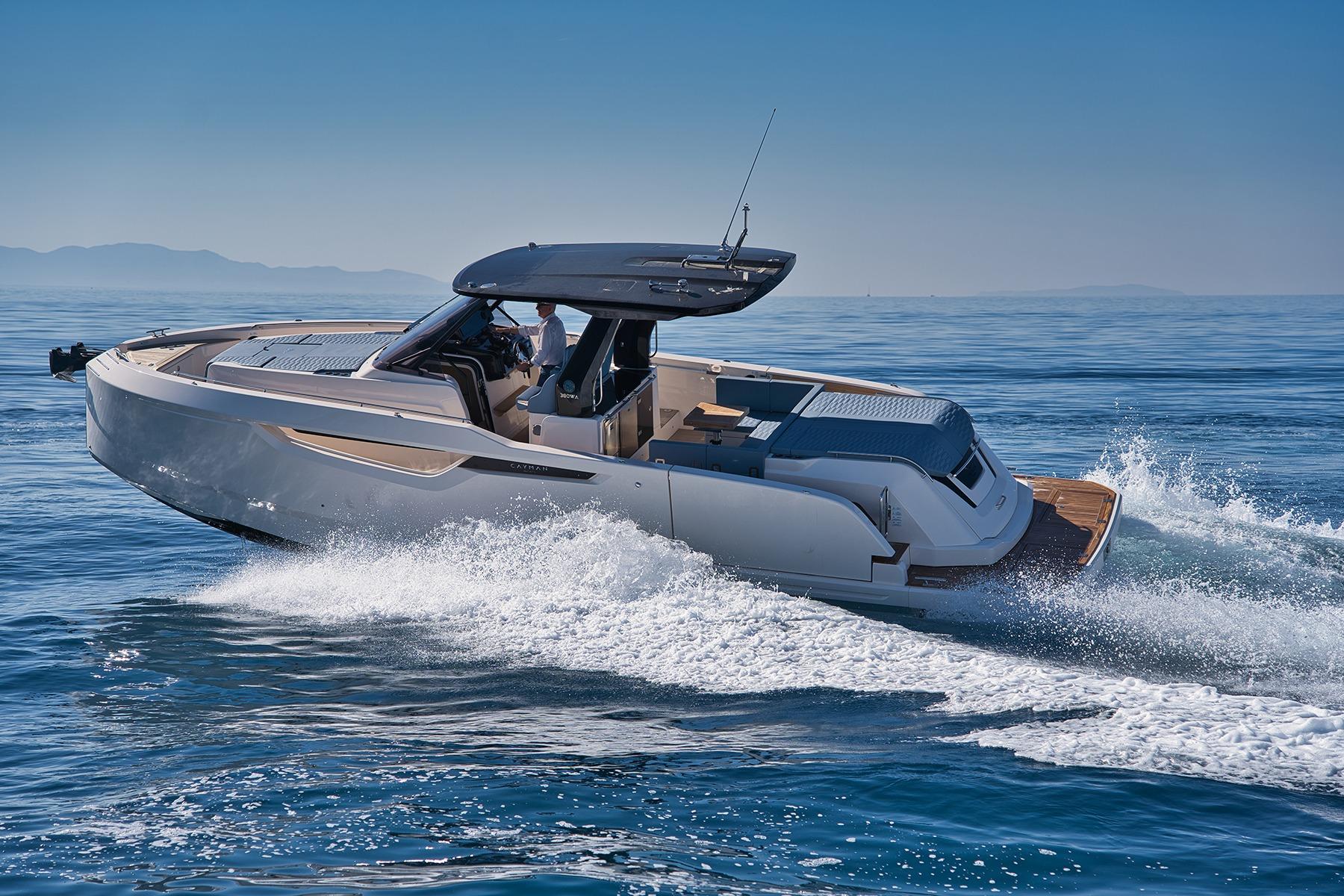 2025 Cayman Yachts 380 WA