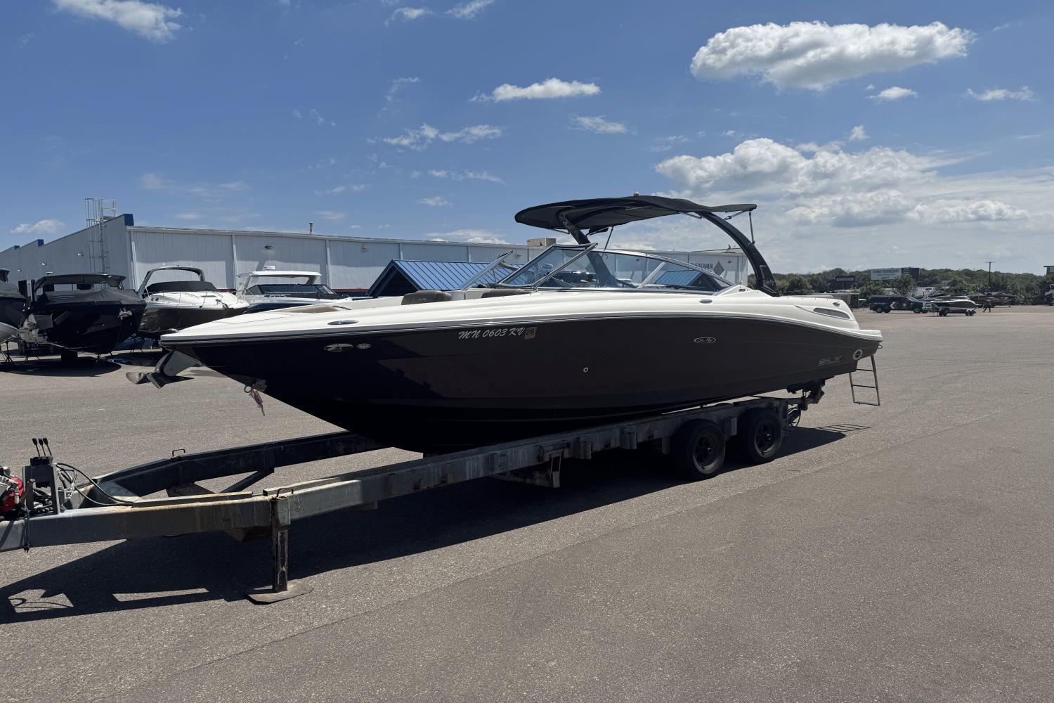 2012 Sea Ray 270 SLX