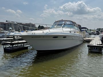 1997 Sea Ray 330 Sundancer