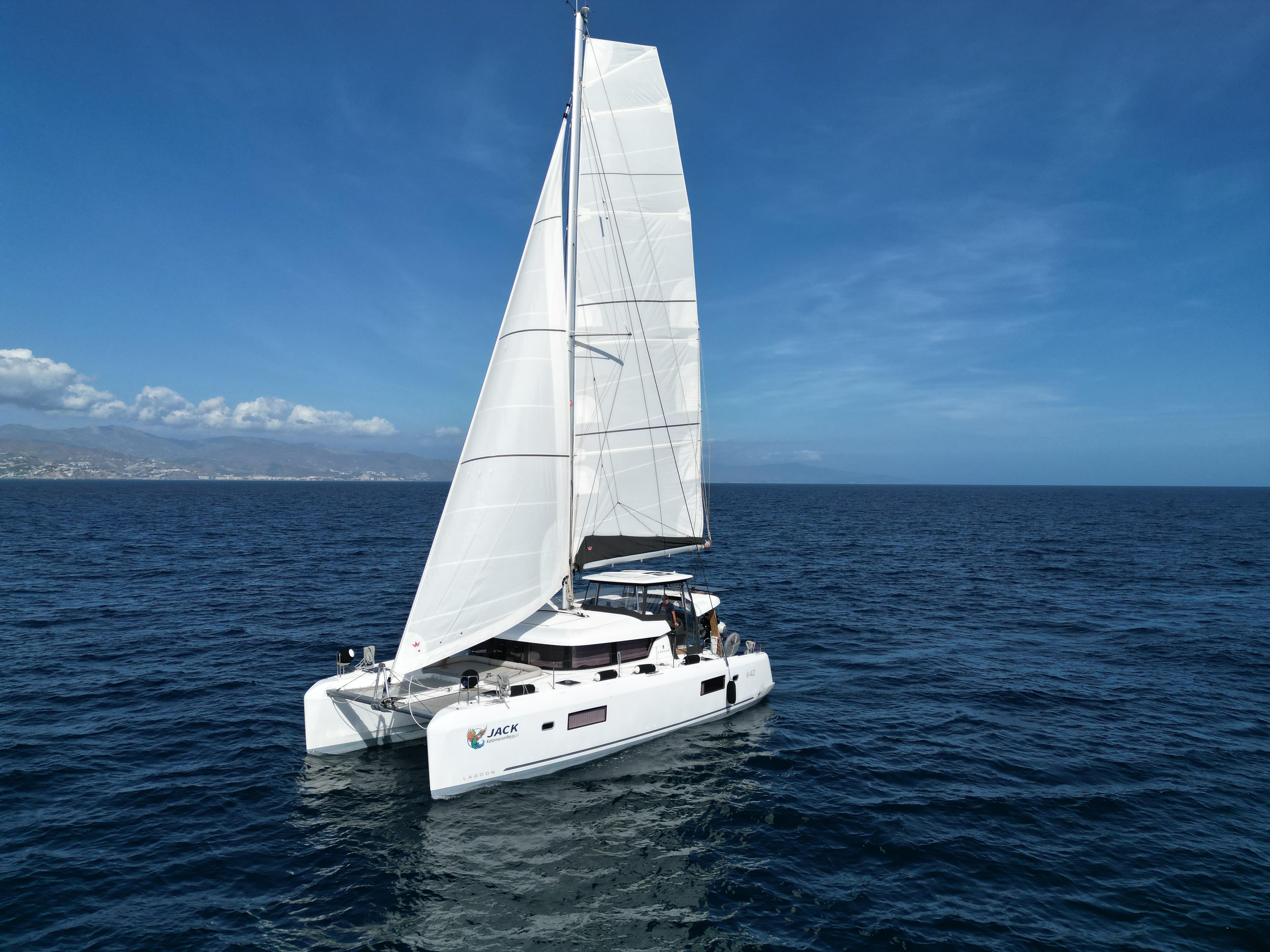 2023 Lagoon 42