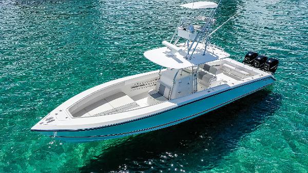 2005 Venture 39 Open