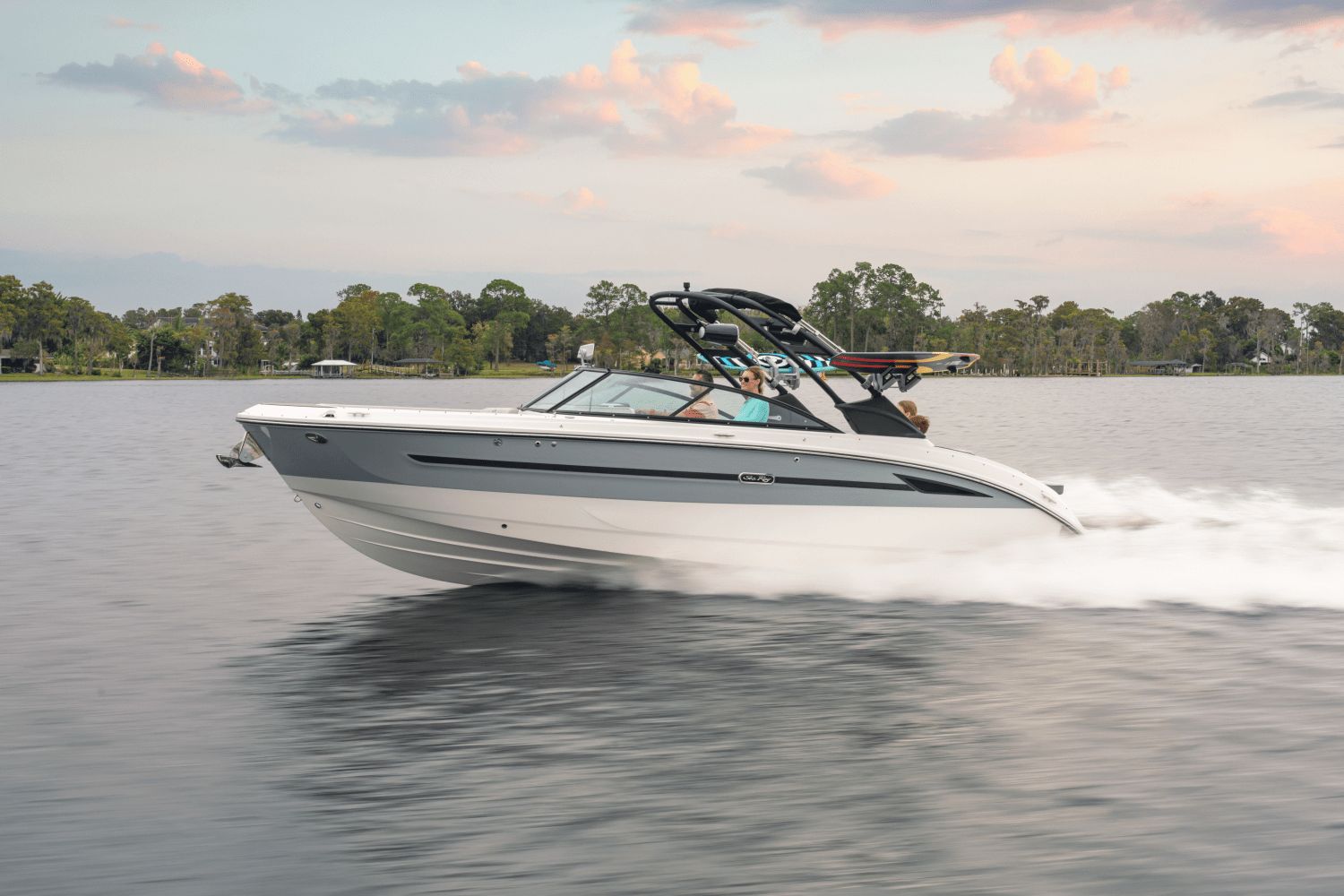 2025 Sea Ray SDX 270 Surf