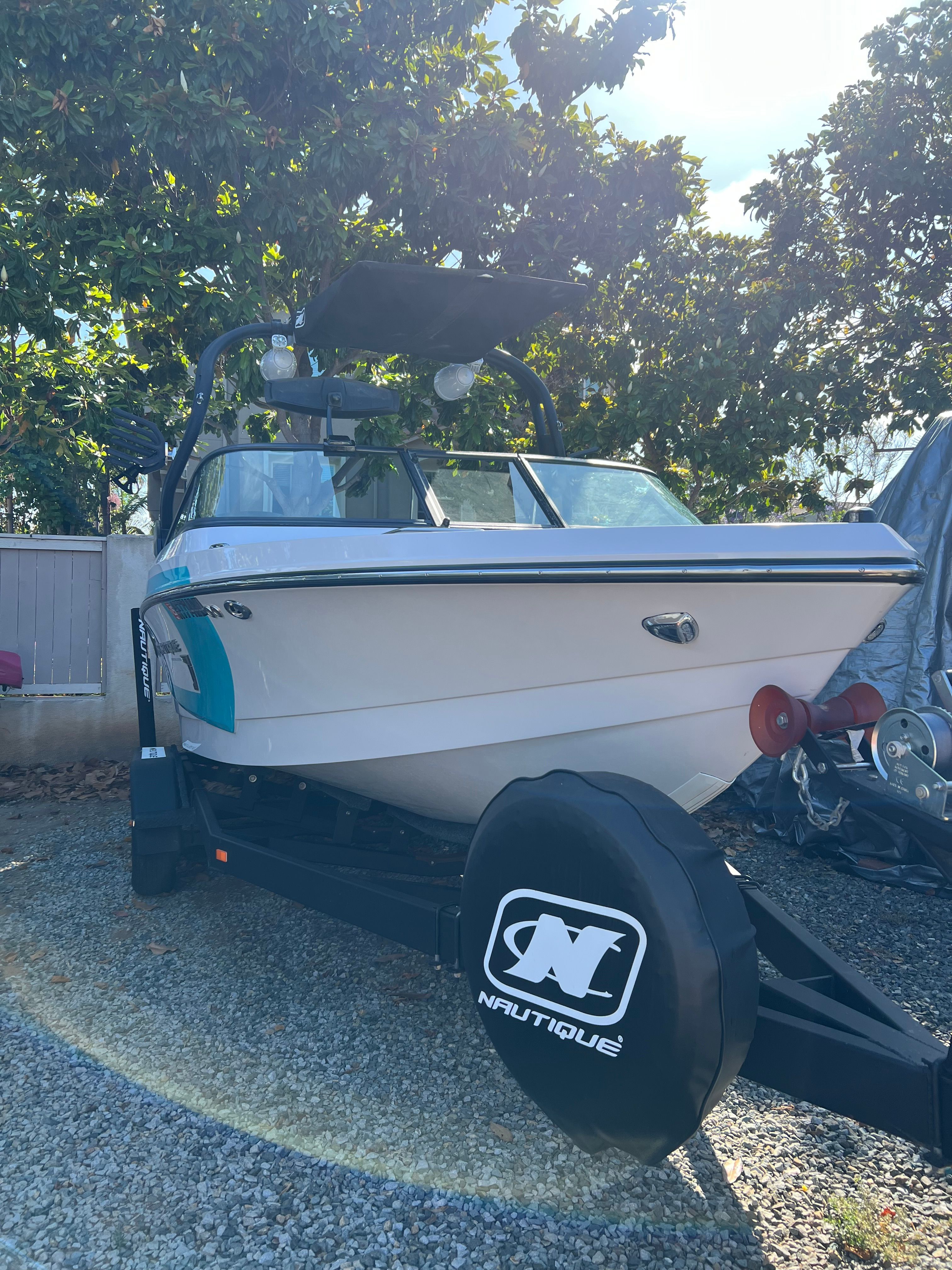 2015 Nautique Super Air Nautique 210