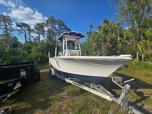 2021 Sportsman Open 212 Center Console