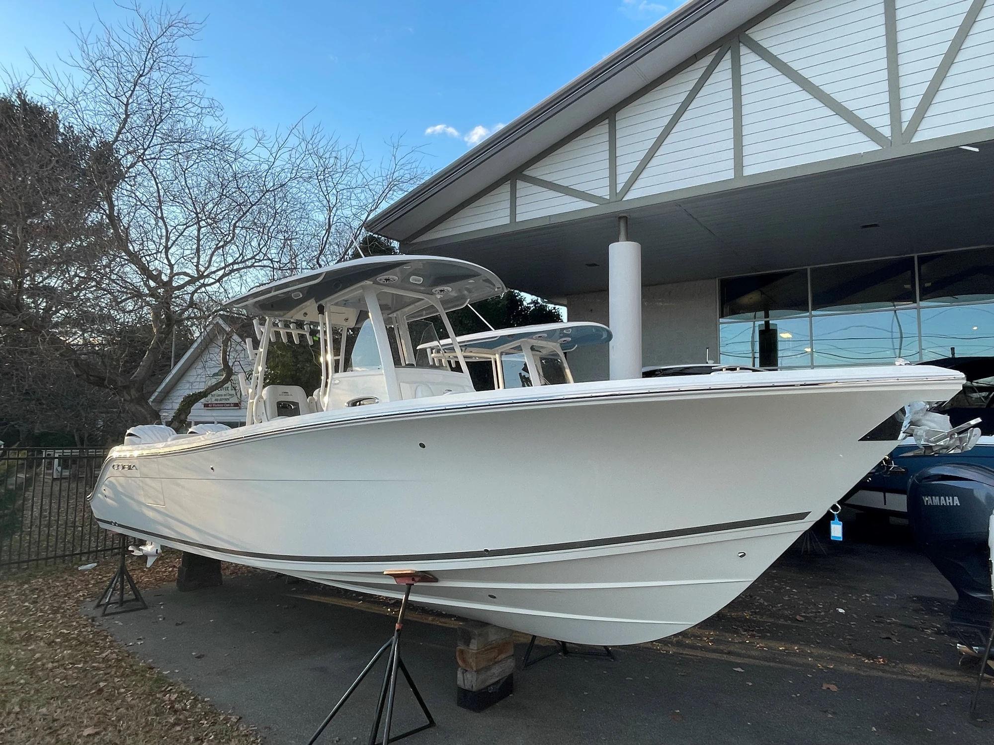 Cobia 301 CC 2024-COBIA-301-CC