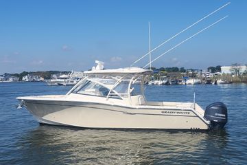 2016 Grady-White Freedom 335